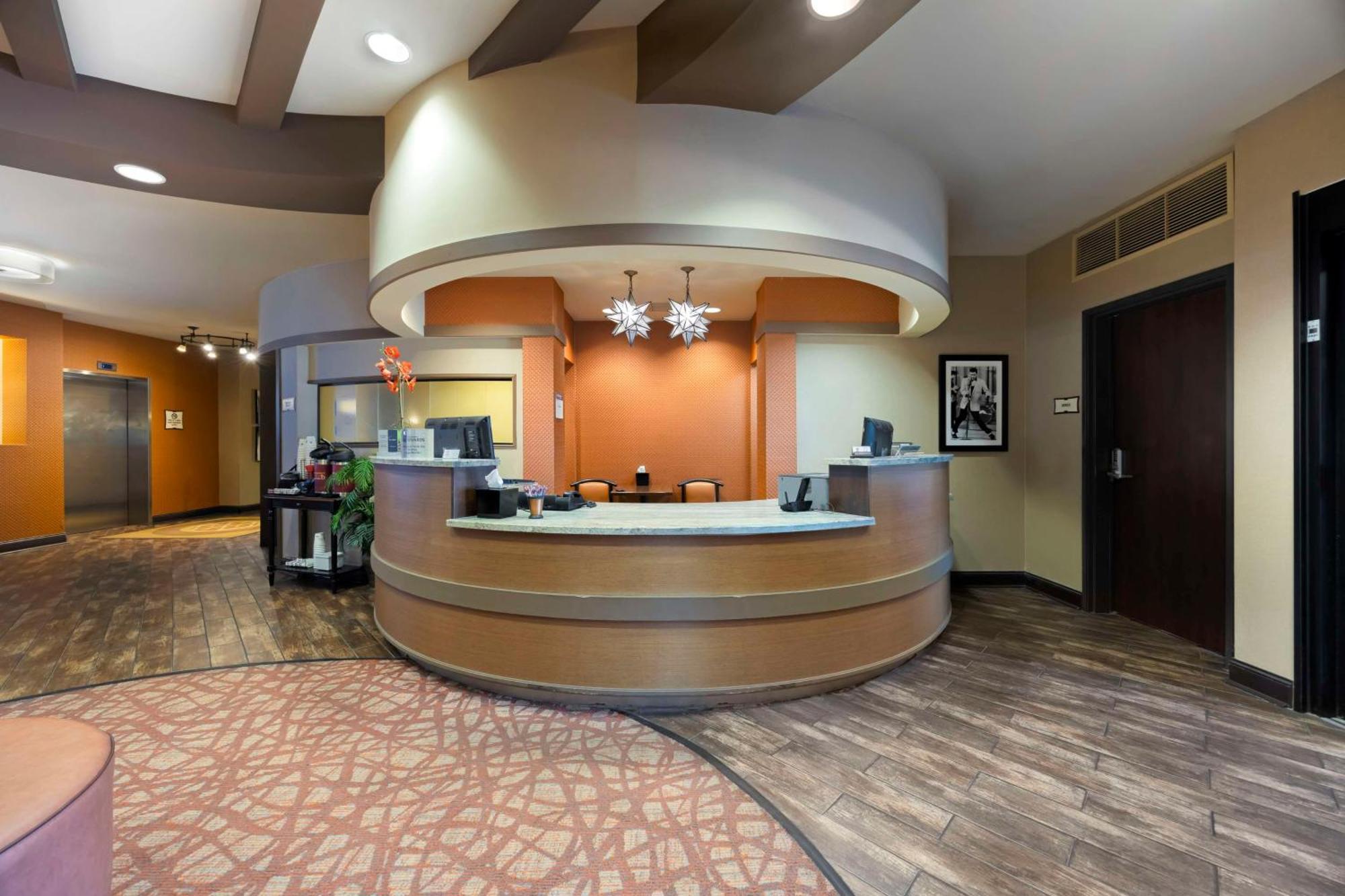 Best Western Plus Tupelo Inn & Suites Exterior photo